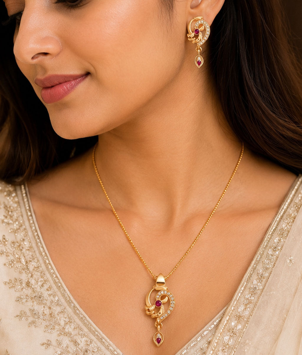 Ruby Swan Grace Pendant Set
